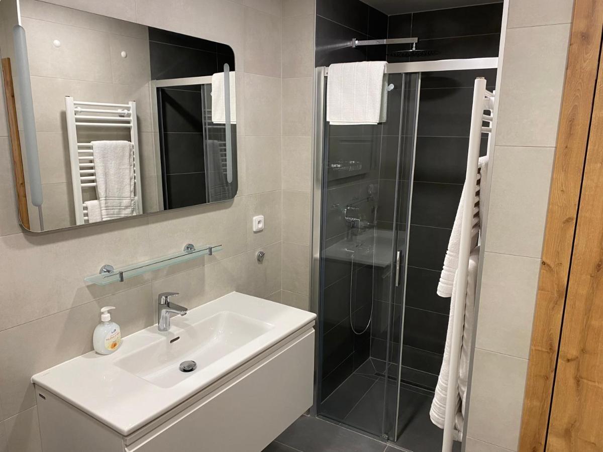 Klicperovo 3Kk Apartment Hradec Králové Exterior foto