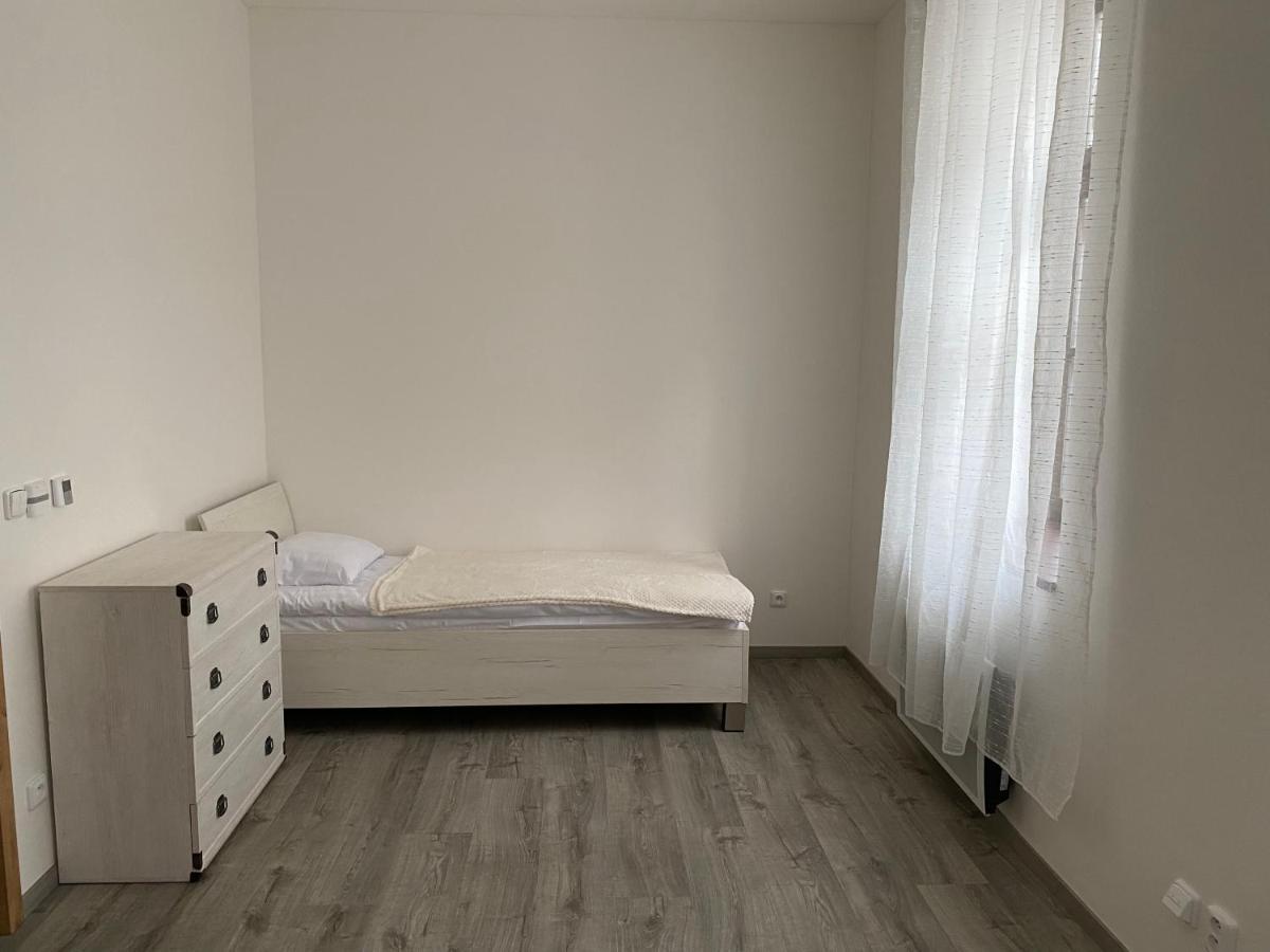 Klicperovo 3Kk Apartment Hradec Králové Exterior foto