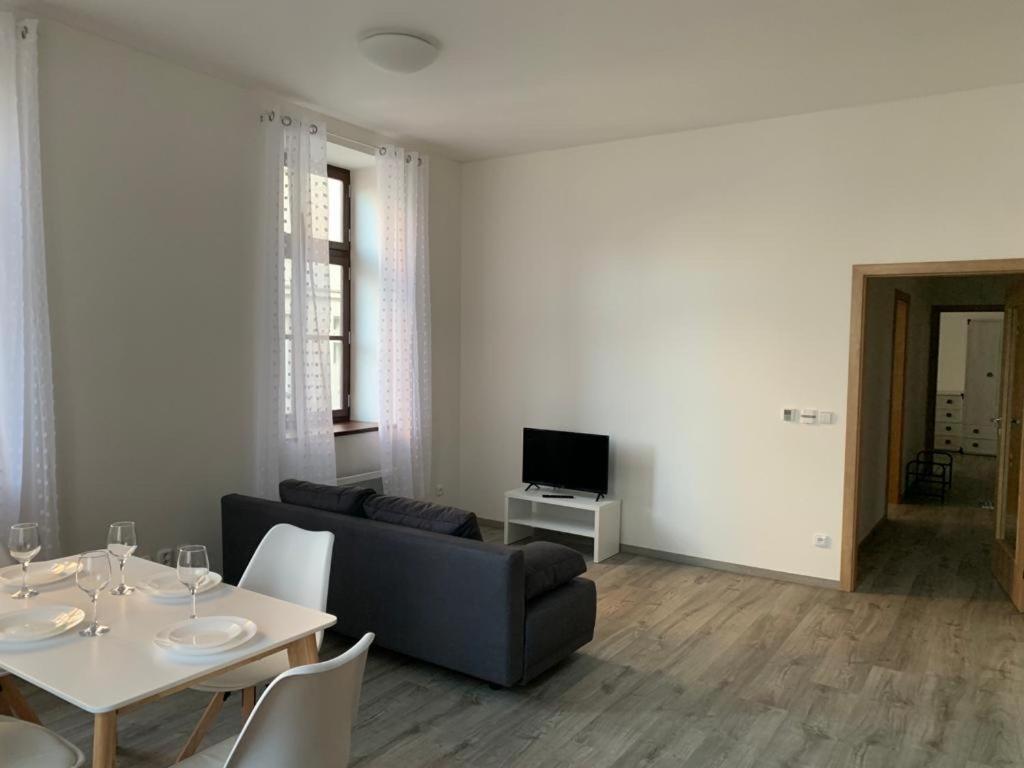 Klicperovo 3Kk Apartment Hradec Králové Exterior foto
